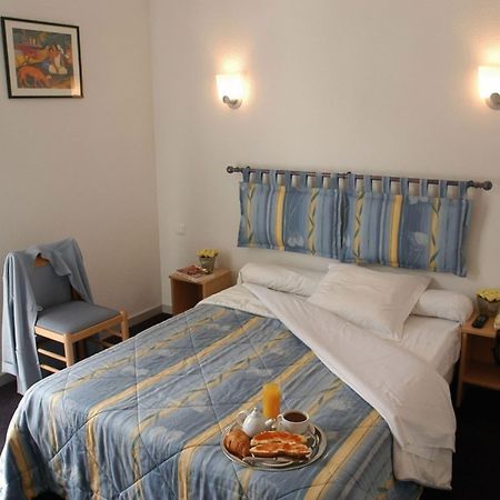 Hotel Esplanade Eden Lourdes Ruang foto
