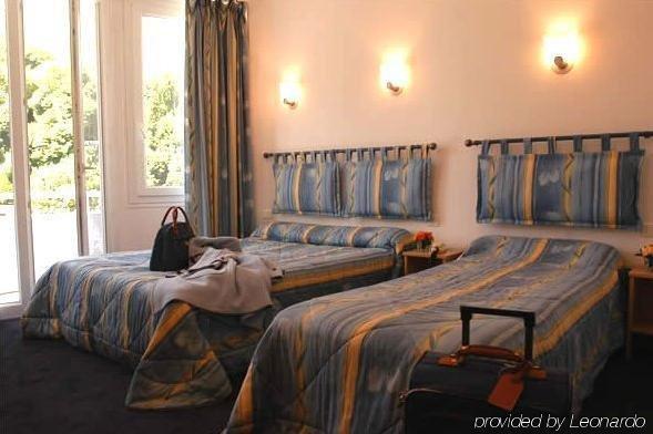 Hotel Esplanade Eden Lourdes Ruang foto