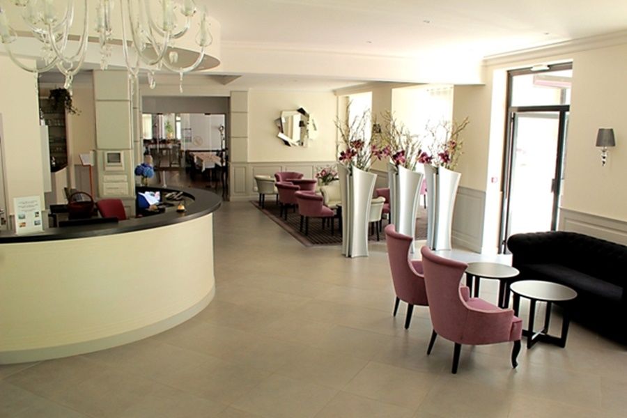 Hotel Esplanade Eden Lourdes Bagian luar foto